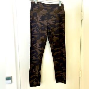 NWOT Style & Co camo pants size medium
